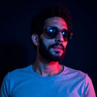 Une photo d’un participant qui veut faire connaissance et se marier