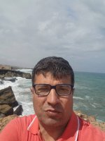 Une photo d’un participant qui veut faire connaissance et se marier